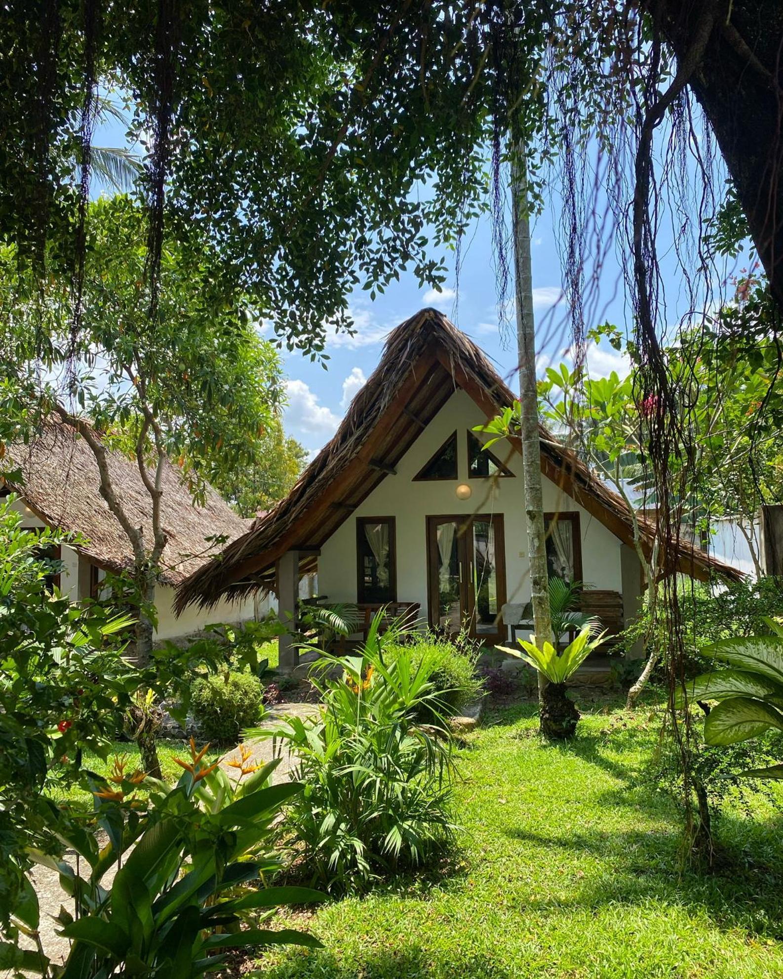 Villa Paradise Букит-Лаванг Экстерьер фото